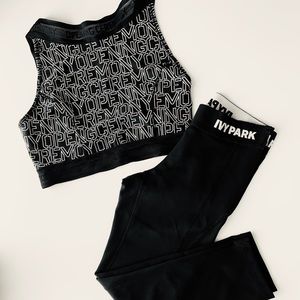 Ivy Park Mid-Rise Capri Leggings, XS